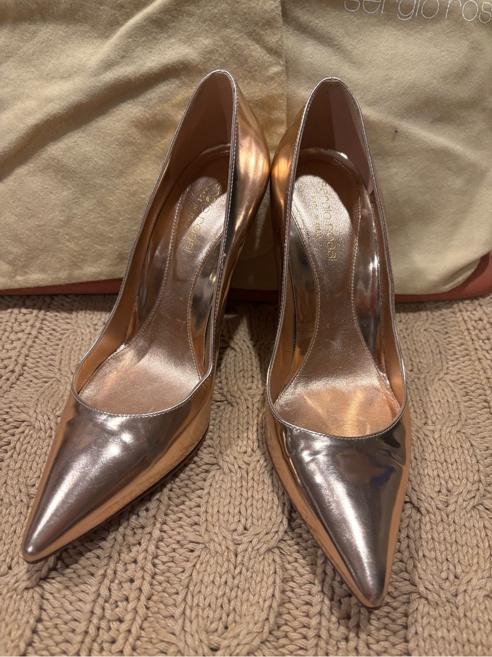 Gianvito Rossi Rose Gold Pointed Toe Stiletto Pumps